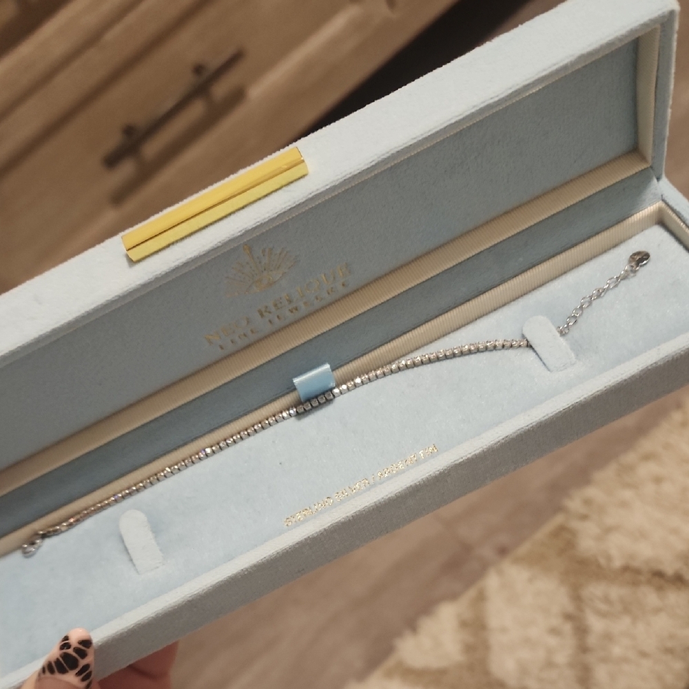 Silver Bracelet with Sparkling Accents